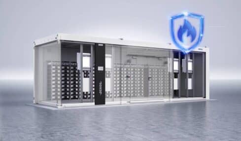 Innovation von DENIOS: Ein Batteriespeicher mit Brandschutz