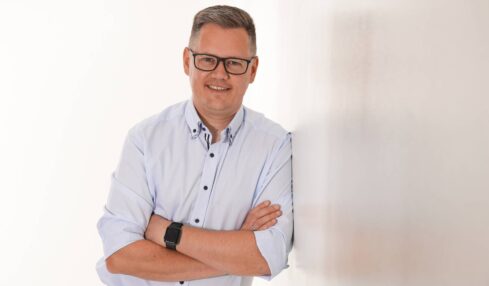 Stephan Schlüter von der DEKRA zertifiziert – neues Ingenieur- und Sachverständigenbüro in Blomberg