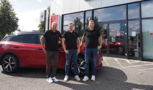 Die Söhne bringen frischen Wind ins Haus Autohaus Stricker