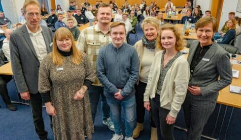 Stipendium für Weiterbildung: Finanzielle Förderung für 104 Ausbildungsabsolventen
