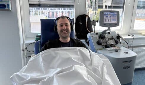 Pierre Salge von der BERNSTEIN AG hilft mit Stammzellenspende einem Blutkrebspatienten