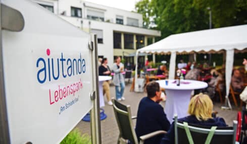 Sommerfest bei aiutanda: Im „Lebenspark“ gemeinsam feiern und zuhause sein