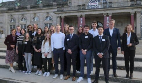 IHK ehrt die 107 Ausbildungsbesten in Ostwestfalen