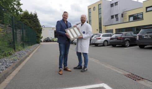 Innovation: KNEHO-LACKE bringt sein Know-how auf die Straße