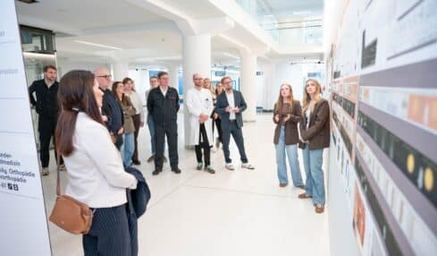 TH OWL vernetzt Lehre und Praxis: Studierende präsentieren Beleuchtungskonzepte fürs Uniklinikum Münster