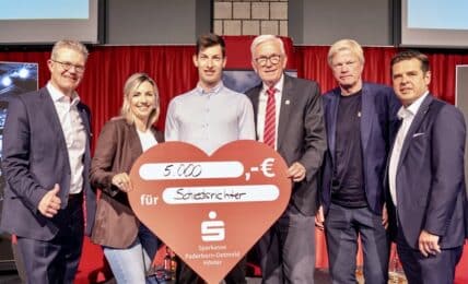 Sparkasse fördert den Schiedsrichter-Nachwuchs in Paderborn, Detmold und Höxter