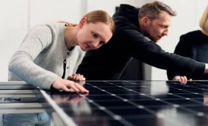 Forschung in Bielefeld: So werden Photovoltaik-Module nachhaltiger