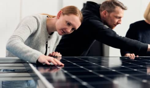 Forschung in Bielefeld: So werden Photovoltaik-Module nachhaltiger