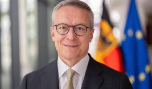 Bundesminister Dr. Karsten Wildberger spricht beim Unternehmertag OWL