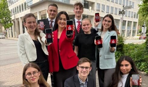 Doppelter Testsieg für die Sparkassen-App: Viele Menschen in OWL nutzen die beste Banking-App