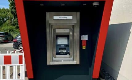 Bargeldversorgung: Sparkasse Lemgo nimmt SB-Pavillon im Hoffmannspark in Betrieb