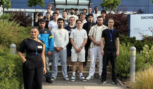 Dachser in Bad Salzuflen: 24 neue Nachwuchskräfte starten Ausbildung und Studium