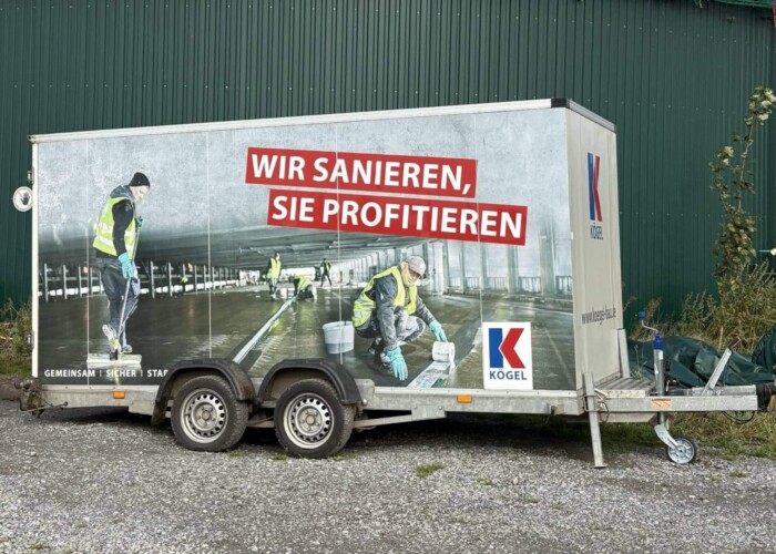 mmm owl-koegel-bau-bad oeynhausen-bausanierung-nutzen-pr Kögel-Motto auf Anhänger: Wir sanieren, sie profitieren.