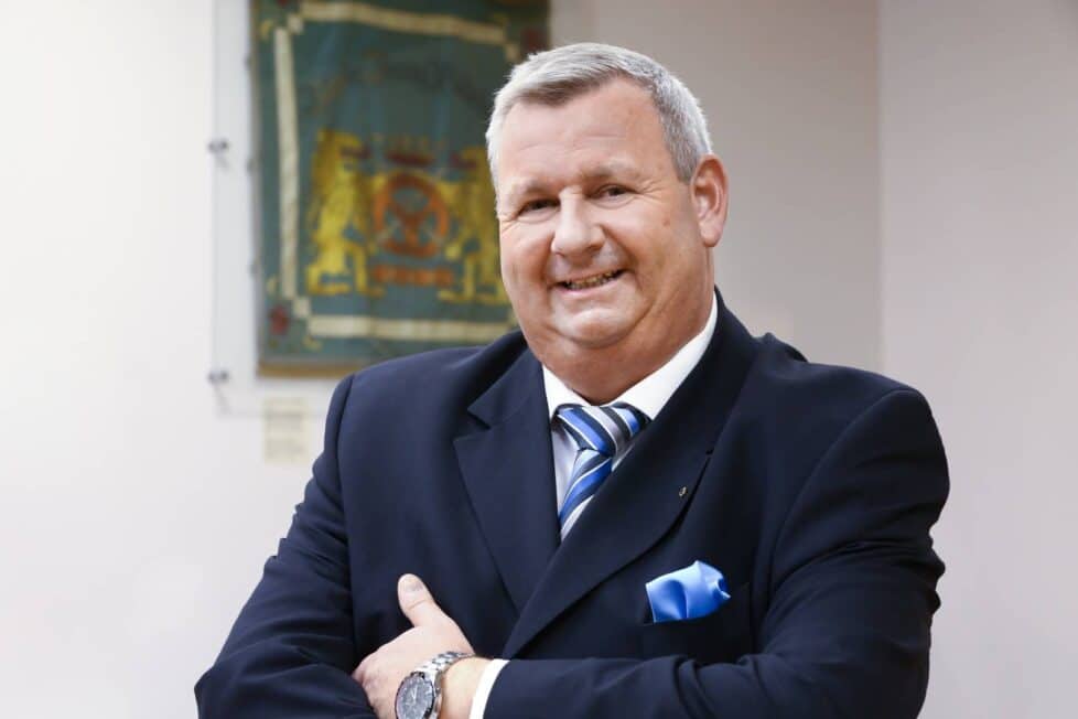 Kreishandwerksmeister Mickel Biere macht ausdrücklich klar, dass die Kreishandwerkerschaft die Vereinbarkeit von Familie und Beruf unterstützt. Foto: Kreishandwerkerschaft Paderborn-Lippe