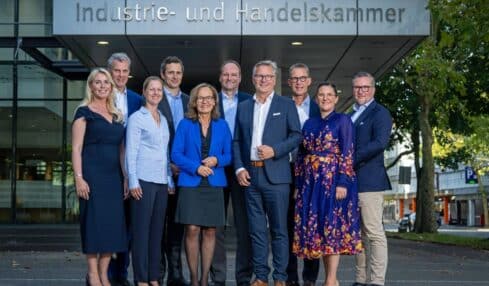 Jörn Wahl-Schwentker bleibt Präsident der IHK Ostwestfalen für vier weitere Jahre