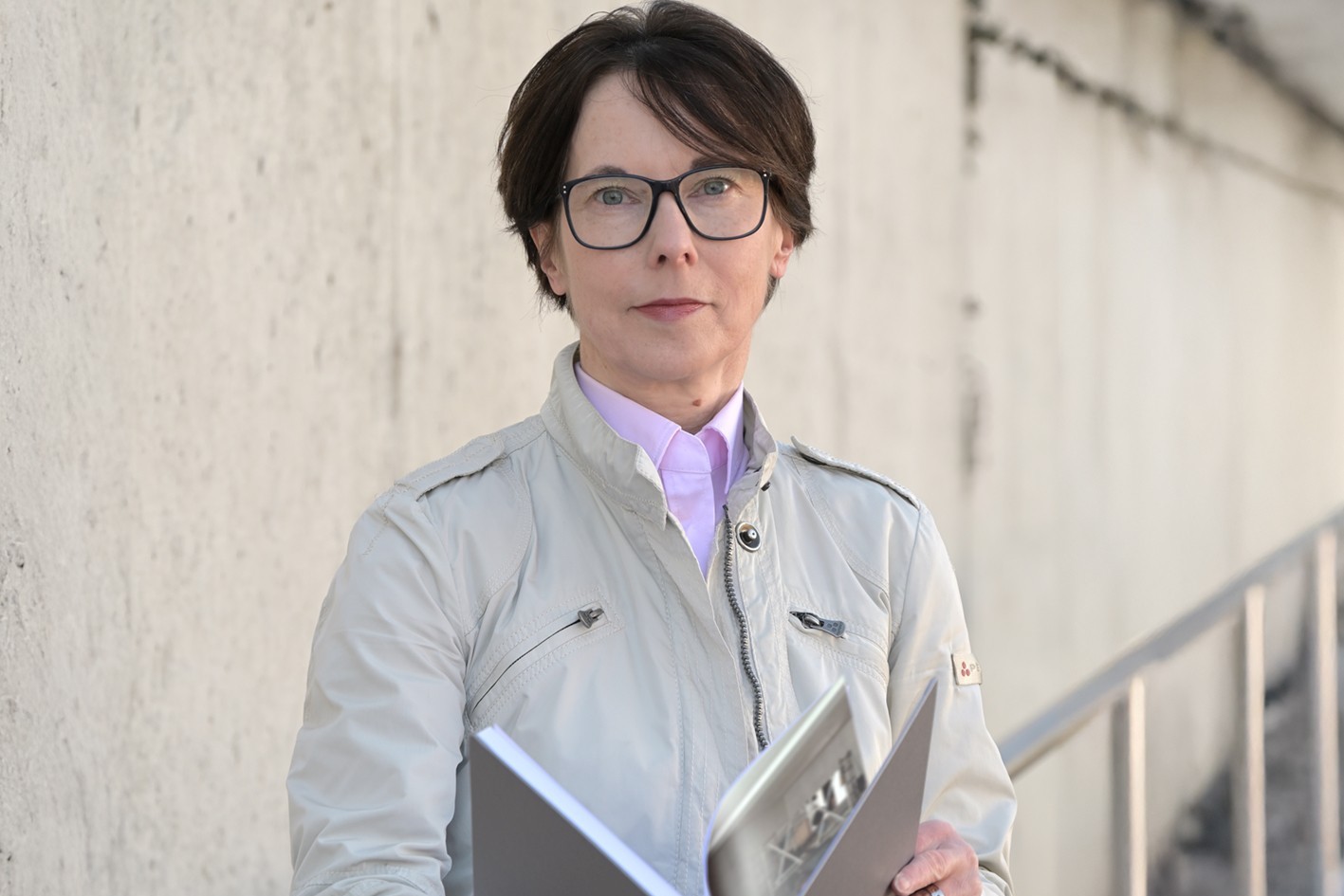 &bdquo;Das Marketinginstrument f&uuml;r Architekten und Planer ist in wertiger Ausf&uuml;hrung mit Hardcover vorgesehen&ldquo;, beschreibt es Katja Kaufmann. Foto: MaKoT&eacute;