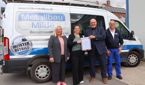 Metallbau Milde in Bad Salzuflen für ehrenamtliches Engagement ausgezeichnet