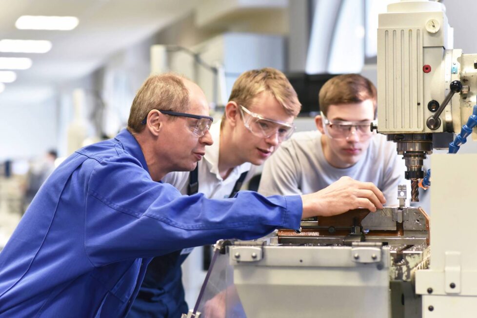 Ausbildung im Schwarm: Bewerberweitergabe für 2027 startet im Kreis Minden-Lübbecke