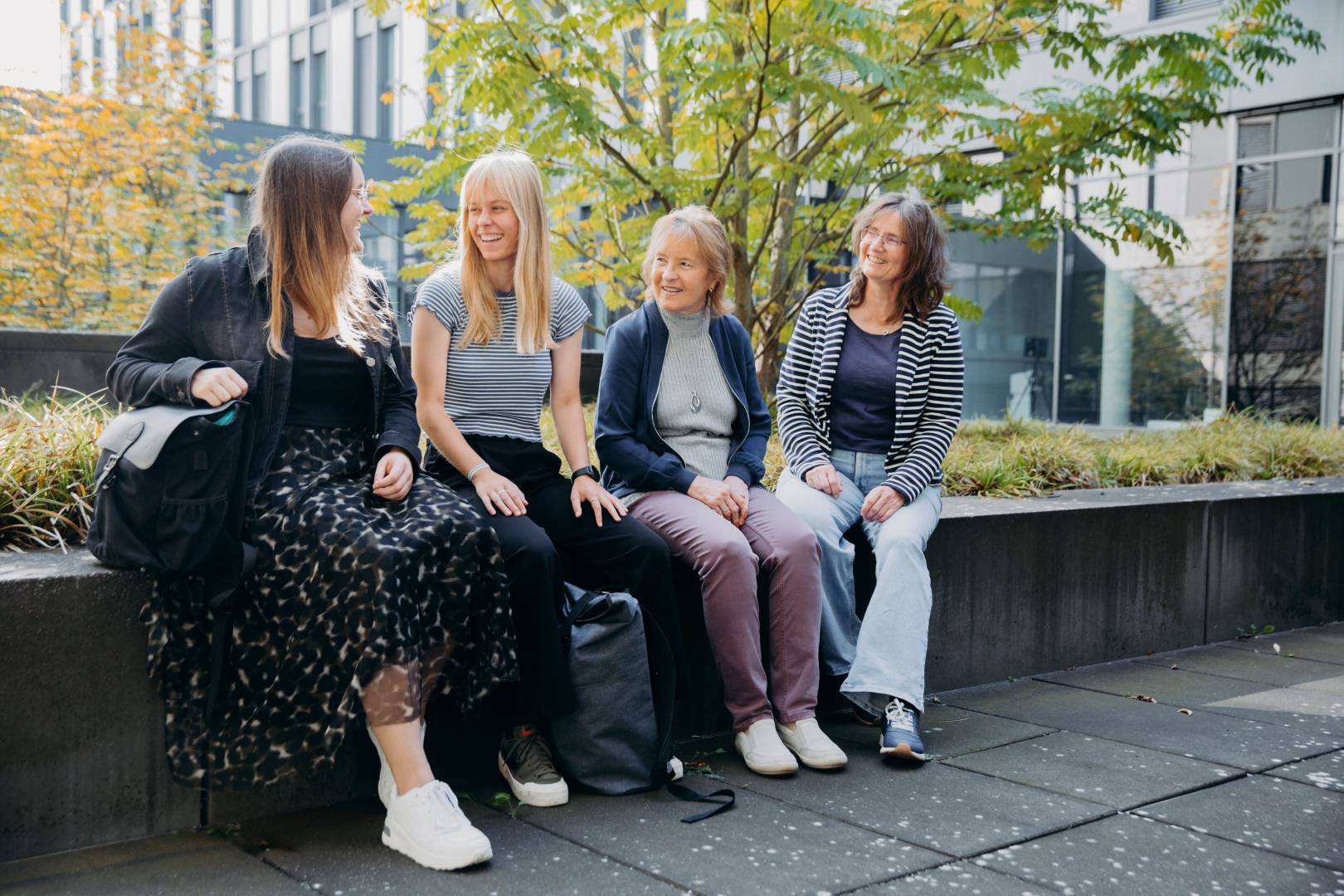 Neben einer m&ouml;glichen kommerziellen Nutzung sehen die Studentinnen auch Potenzial f&uuml;r den Einsatz speziell entwickelter Videospiele in der Altenpflege und m&ouml;glicherweise in der Demenzpr&auml;vention. Foto: C. Wolf/HSBI