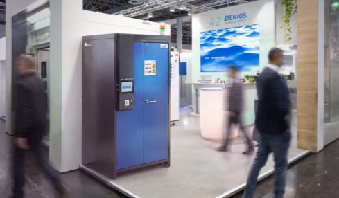 Gefahrstofflagerung digital: DENIOS-Schrank prüft, ob Gefahrstoffe zusammenpassen