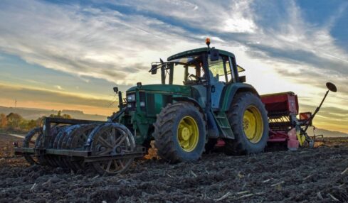 Landwirtschaft in Minden-Lübbecke: Herbstwetter hilft bei der Aussaat und Ernte