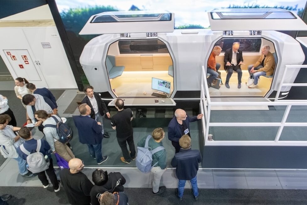 Der Messestand mit der zweiten MONOCAB-Generation auf der InnoTrans in Berlin, der internationalen Leitmesse für Verkehrstechnik. Foto: Peter Wehowsky