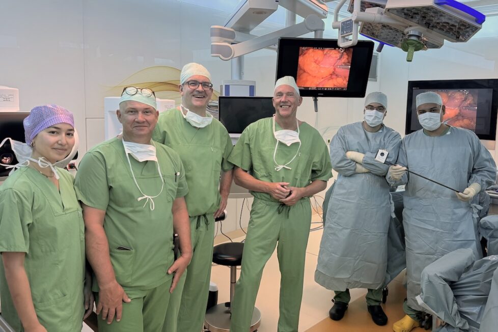 Klinikum Lippe setzt neue Force-Feedback-Technologie in der robotischen Chirurgie ein